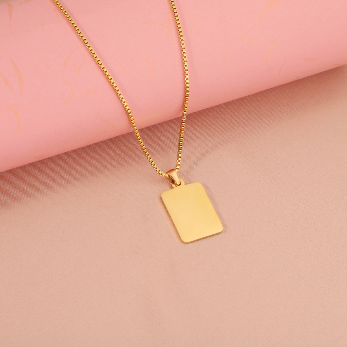Collar placa rectangular